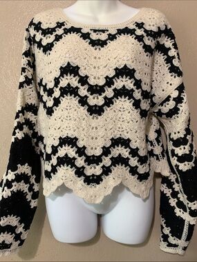 19. Rebellion size M Black & Cream Crochet Wave Scoopneck Sweater NWT